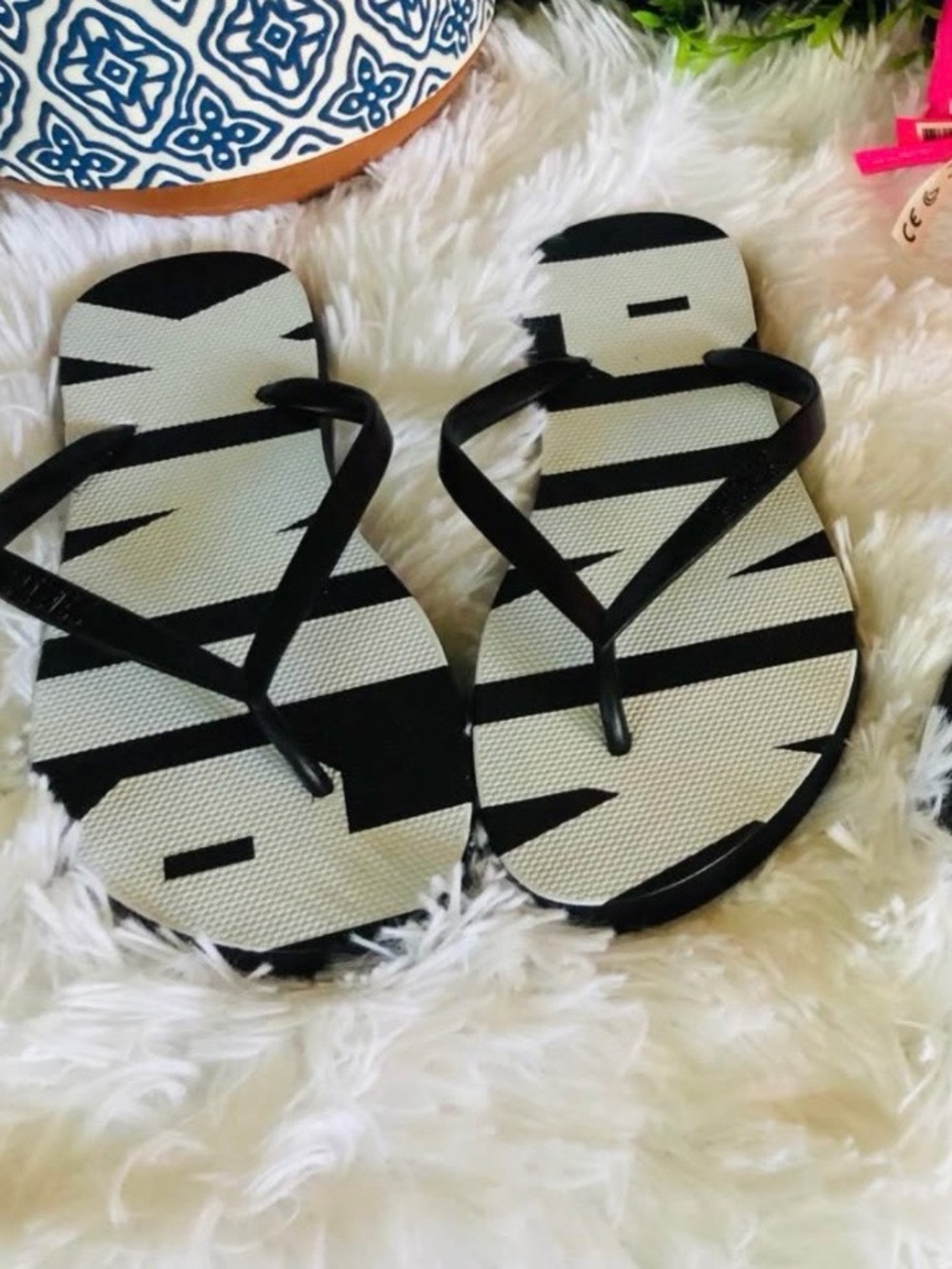 Victoria's Secret Black & White Striped Flip Flops